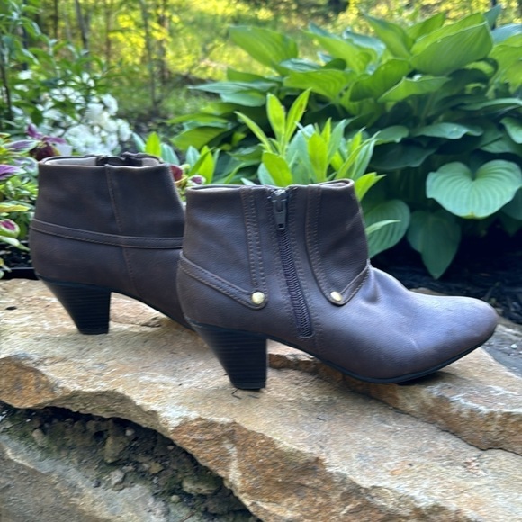 Life stride soft systems active arch booties brown size 7.5 - Picture 3 of 9